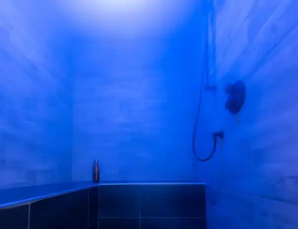 Chalet avec bain vapeur de type hammam - expérience thermale complète