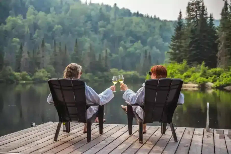 Chalet au bord de l’eau avec spa et sauna privé - apéro sur le quai flottant