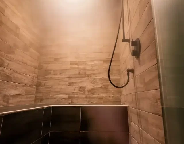 Bain vapeur de type hammam pouvant accommoder jusqu'à 4 personnes Chalet haut de gamme à louer avec hammam